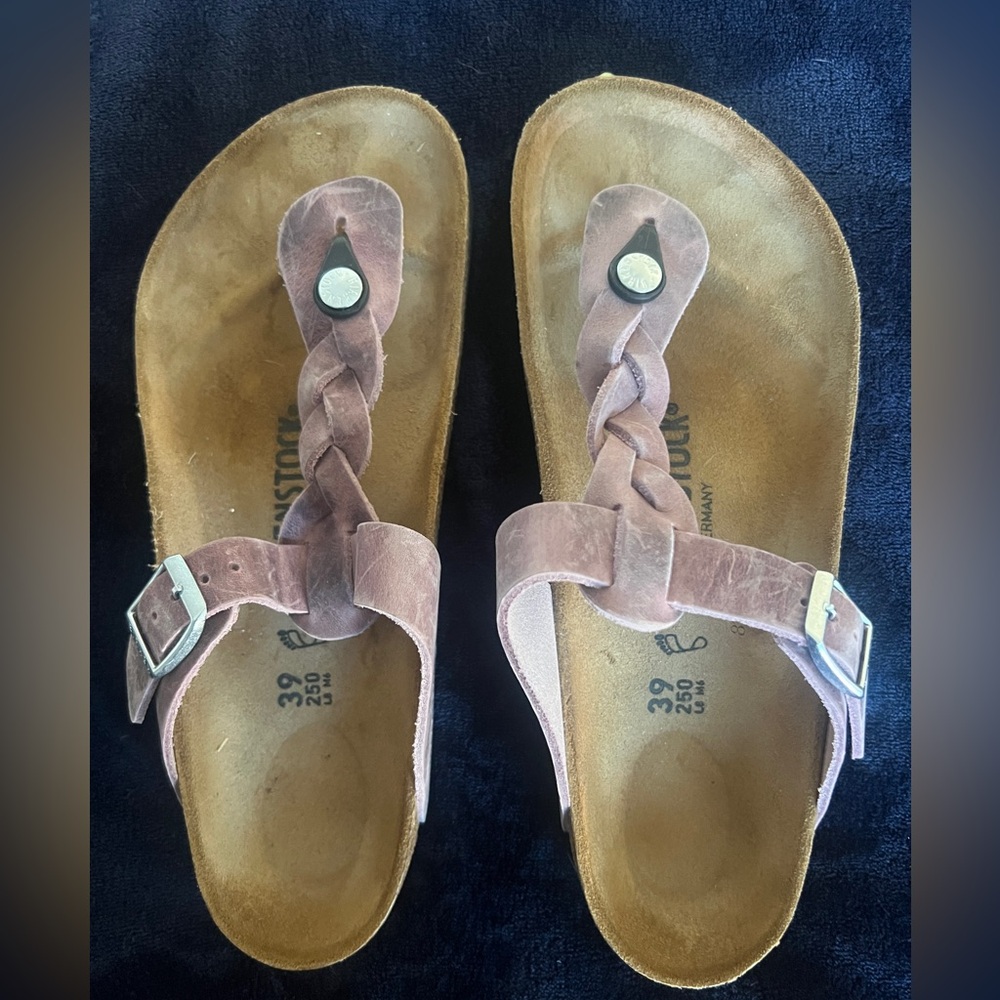 BIRKENSTOCK GIZEH SIZE 39